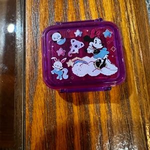 Zuru 5 Surprise Mini Brands Disney Series 1 Minnie Mouse Lunchbox Figure